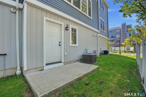 301 Harbour Close New Haven CT 06519