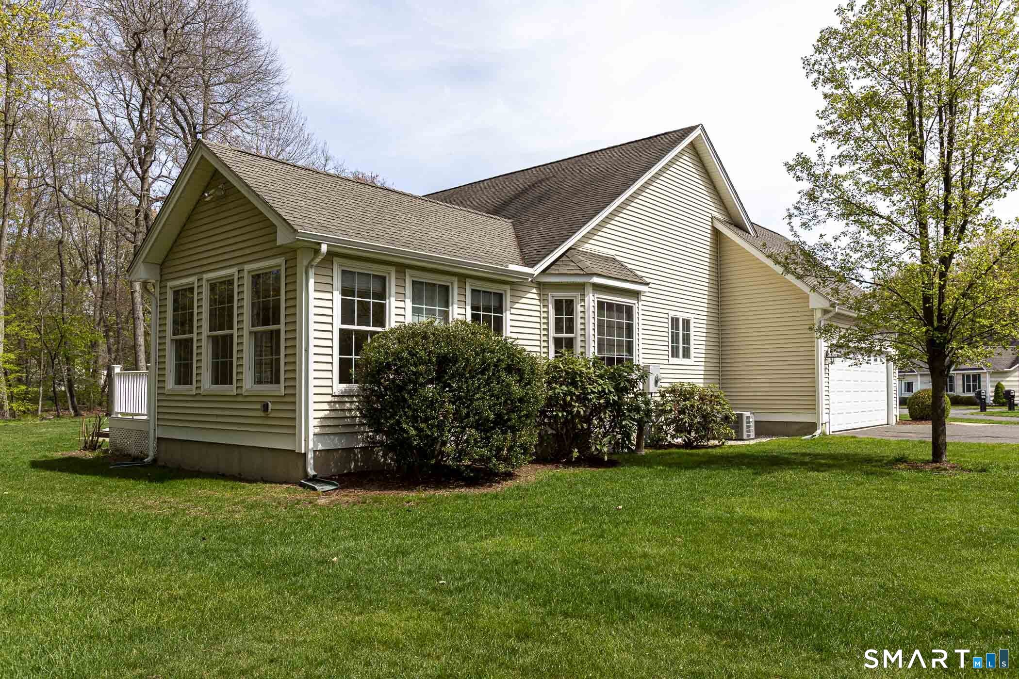 50 Summerwood Lane South Windsor CT 06074