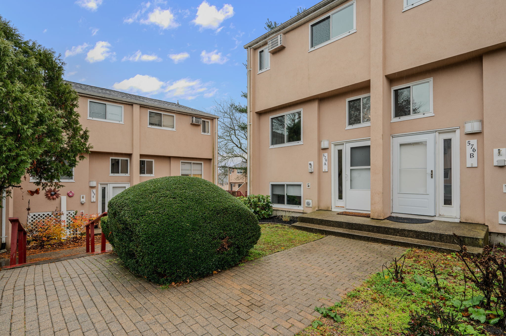 576 Shennecossett Road Groton CT 06340