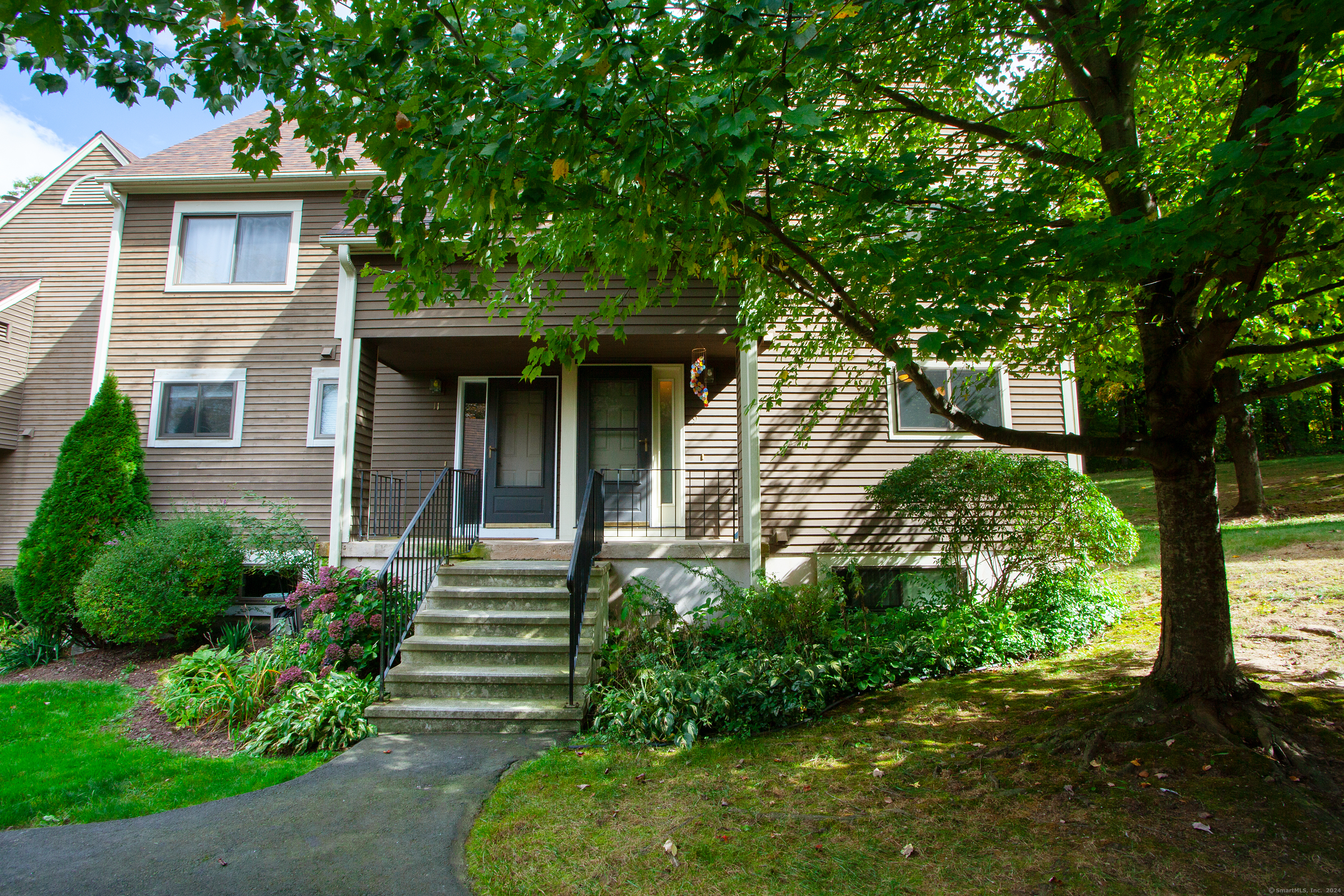 9 Quail Drive Simsbury CT 06081