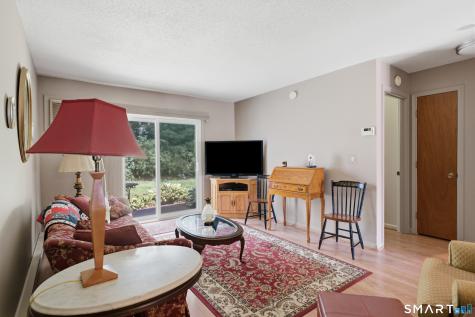 6 Knoll Lane Simsbury CT 06089