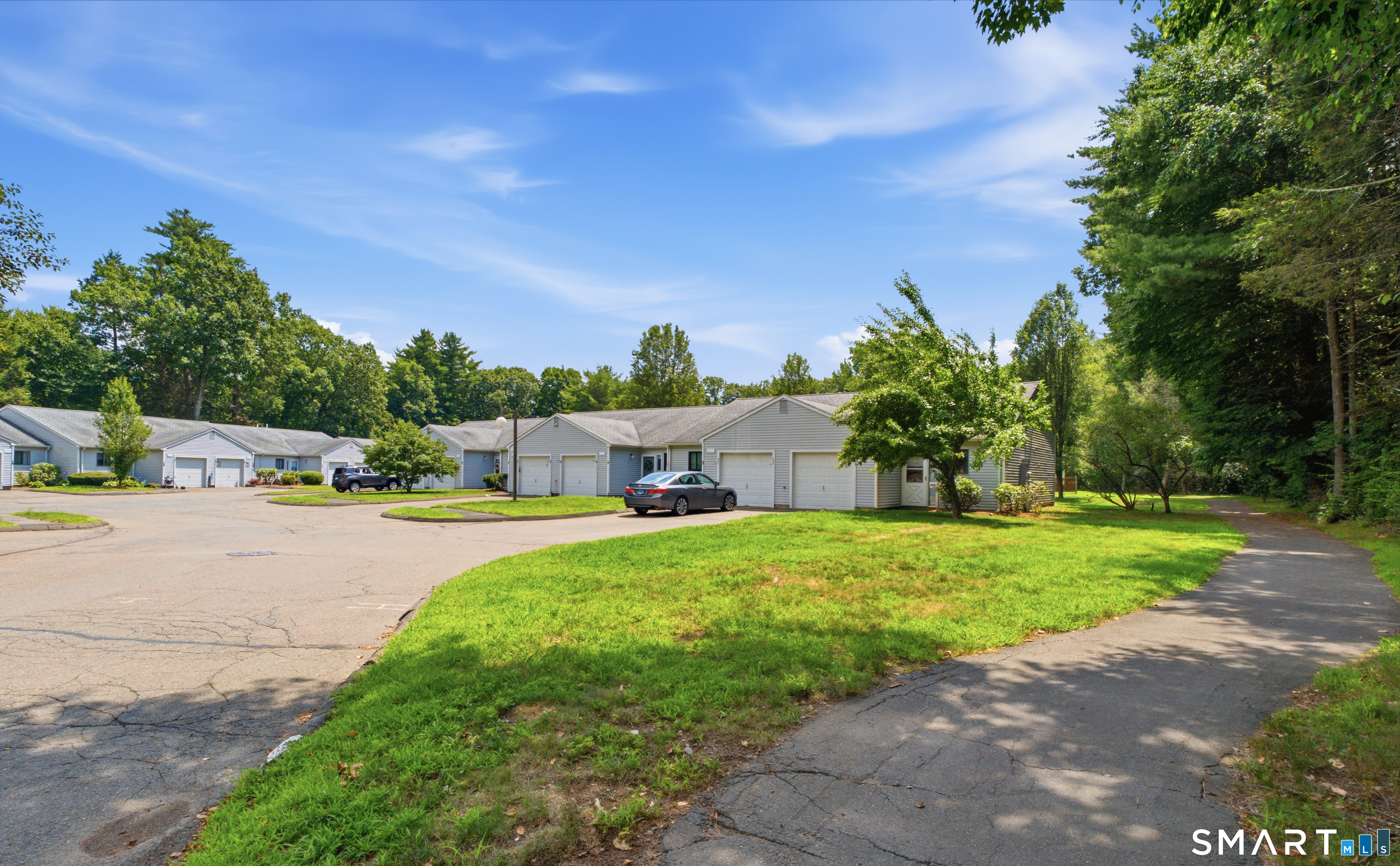 6 Knoll Lane Simsbury CT 06089