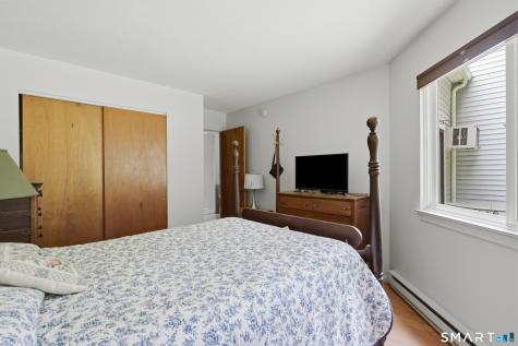 6 Knoll Lane Simsbury CT 06089