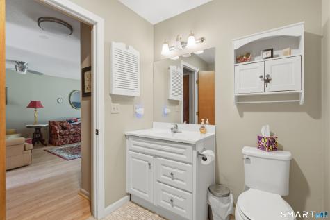 6 Knoll Lane Simsbury CT 06089
