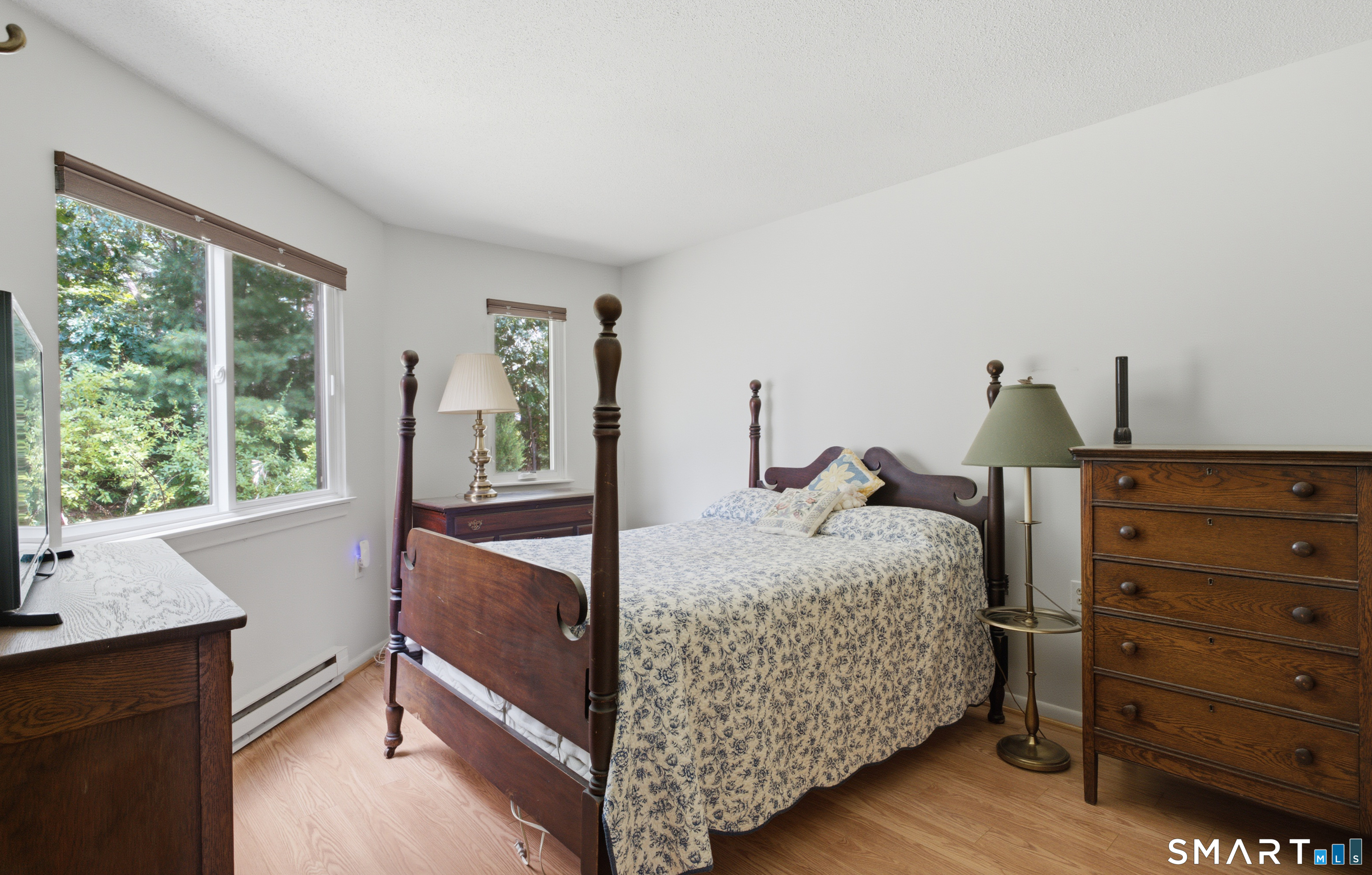 6 Knoll Lane Simsbury CT 06089
