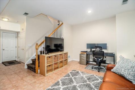 37 Faith Lane Danbury CT 06810