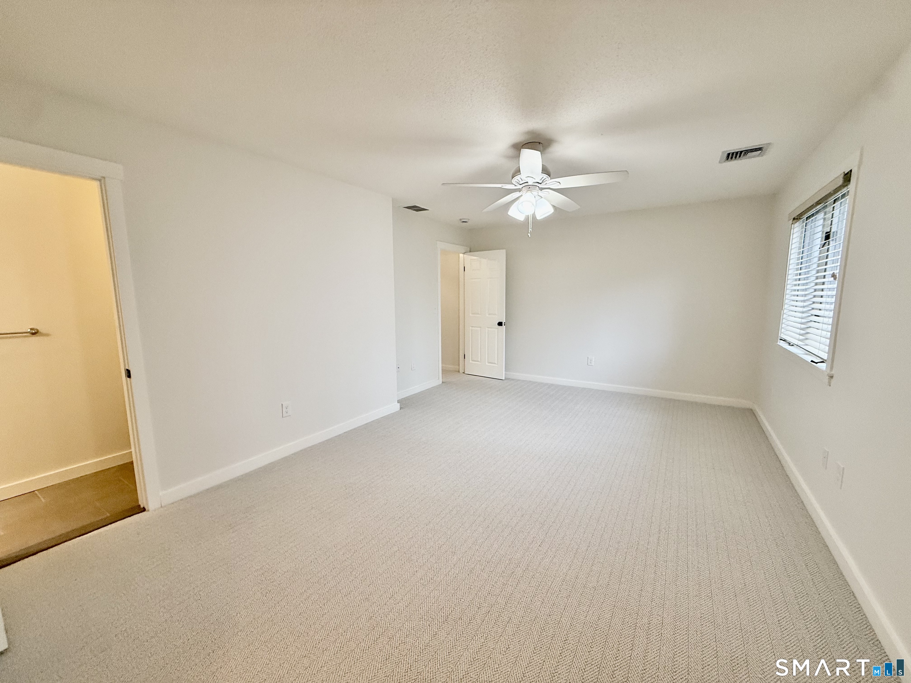 8 Winchester Court Farmington CT 06032