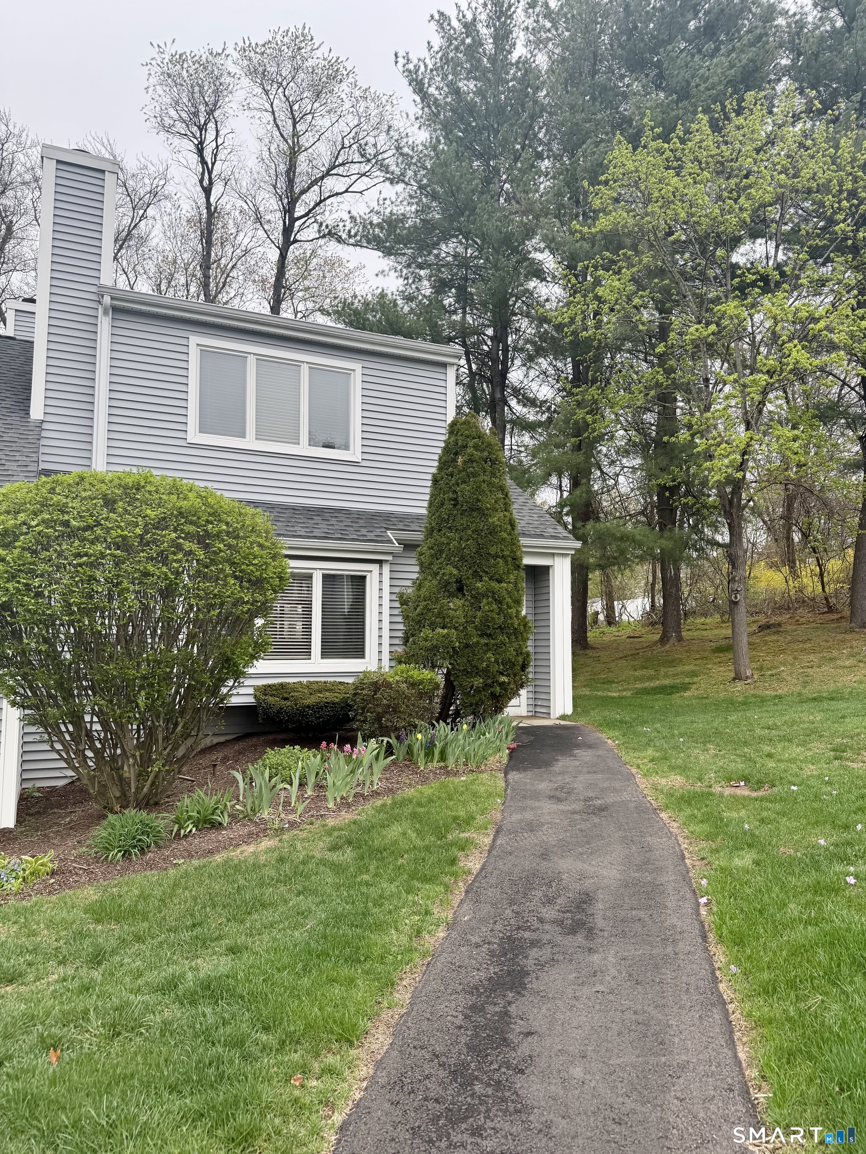 8 Winchester Court Farmington CT 06032