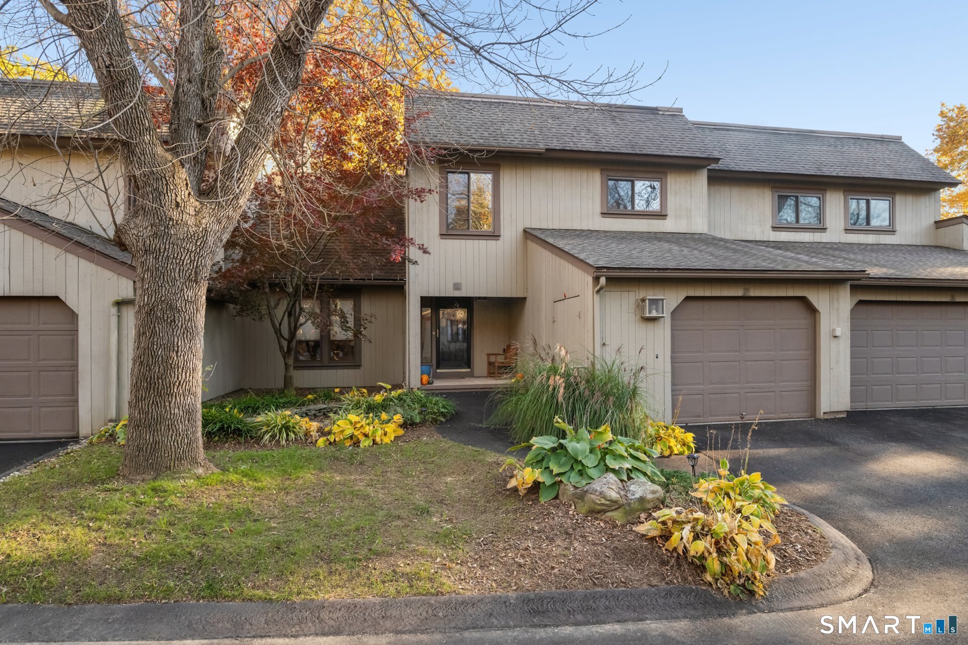 25 Applewood Lane Avon CT 06001