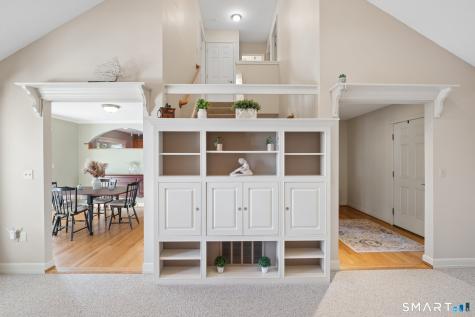 25 Applewood Lane Avon CT 06001