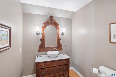 25 Applewood Lane Avon CT 06001