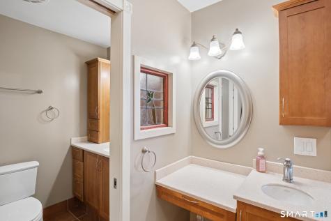 25 Applewood Lane Avon CT 06001