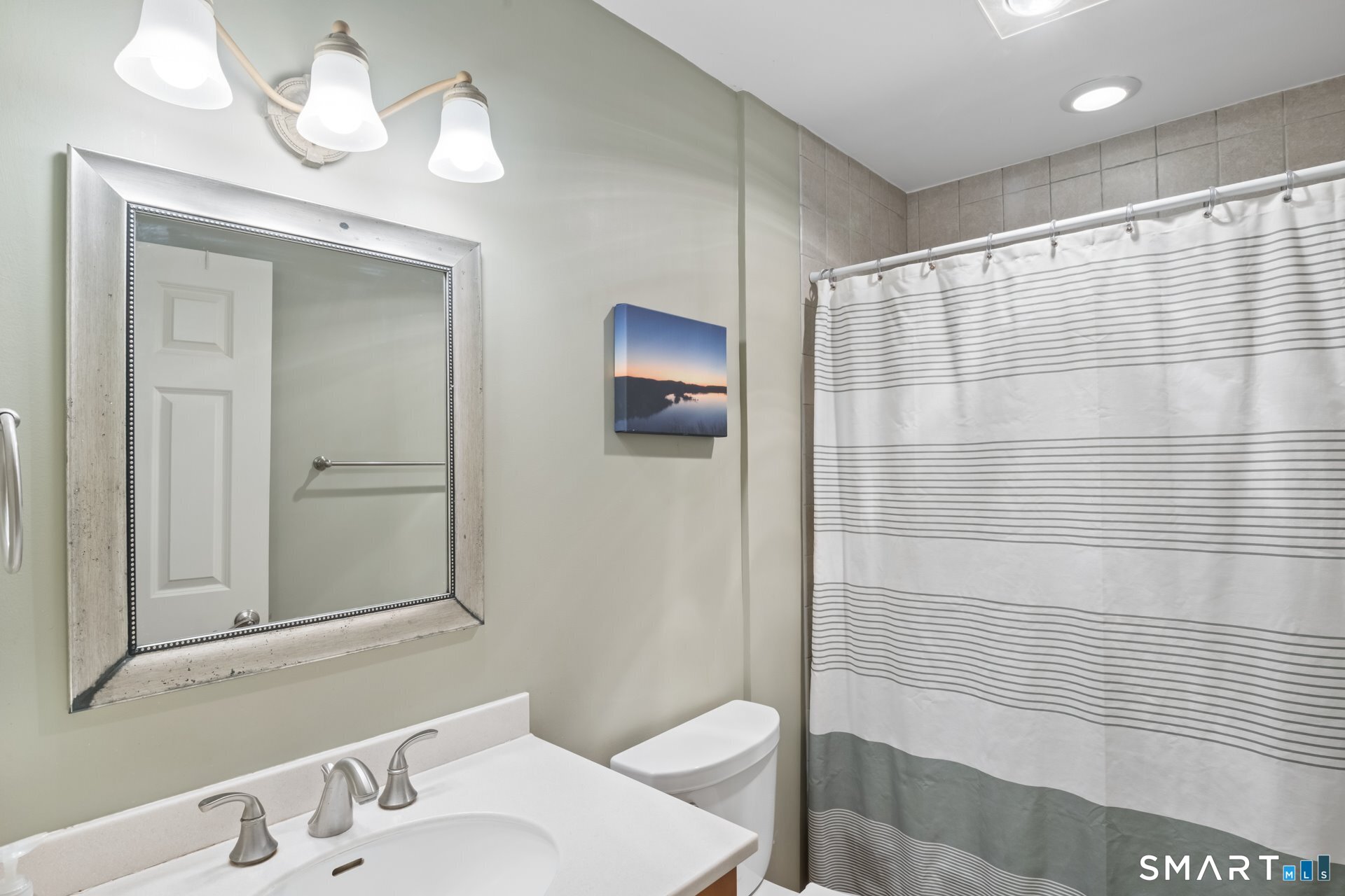 25 Applewood Lane Avon CT 06001