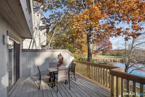 25 Applewood Lane Avon CT 06001