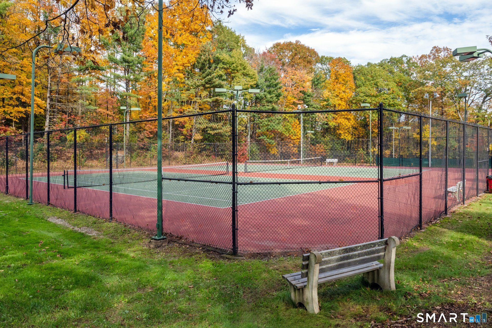 25 Applewood Lane Avon CT 06001