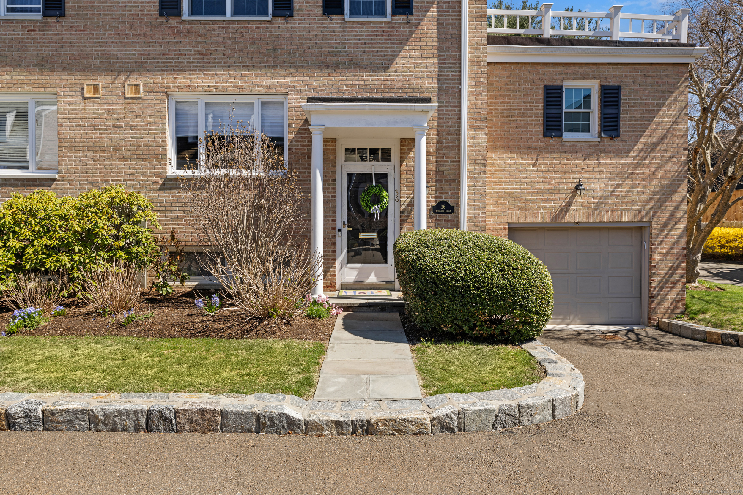205 Main Street New Canaan CT 06840