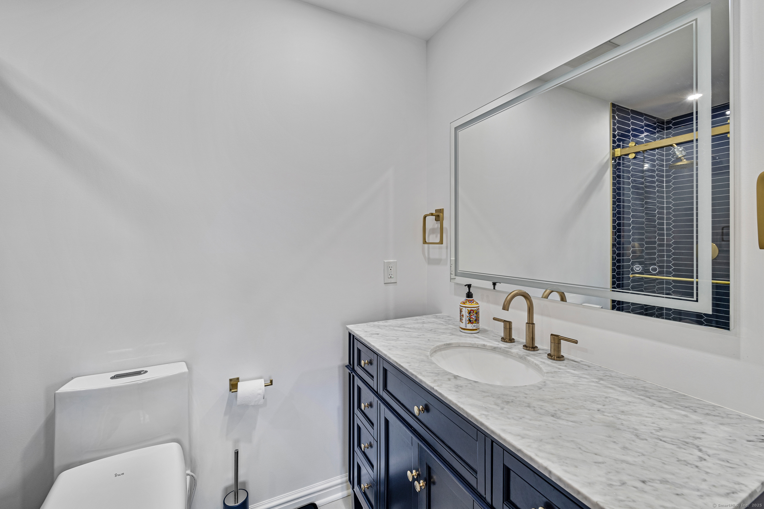205 Main Street New Canaan CT 06840