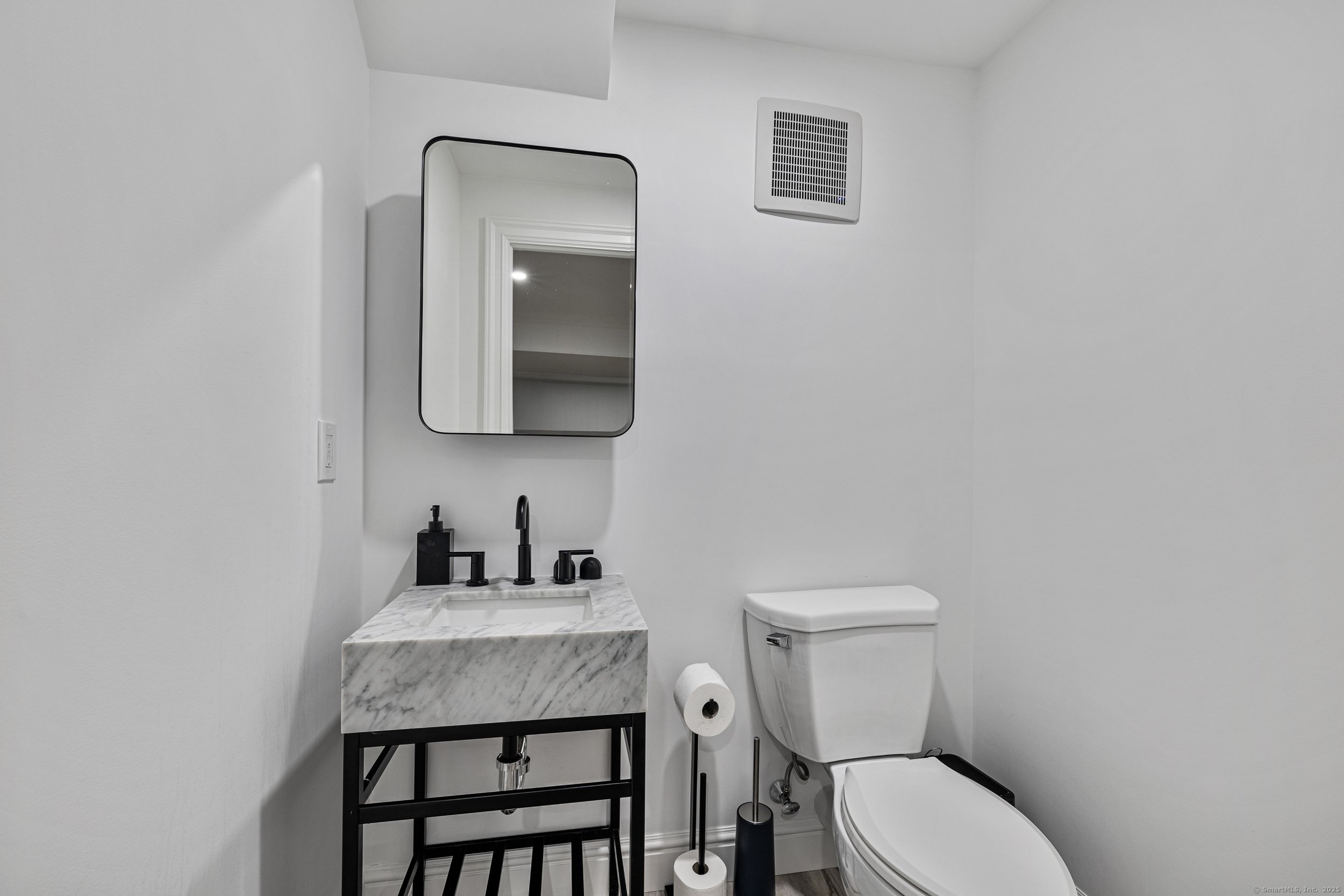205 Main Street New Canaan CT 06840