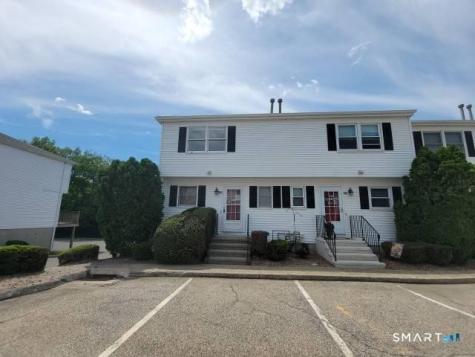 28 Commodore Commons Derby CT 06418