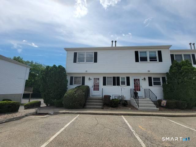 28 Commodore Commons Derby CT 06418