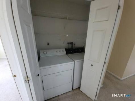 28 Commodore Commons Derby CT 06418