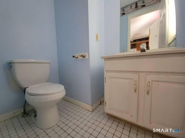 28 Commodore Commons Derby CT 06418