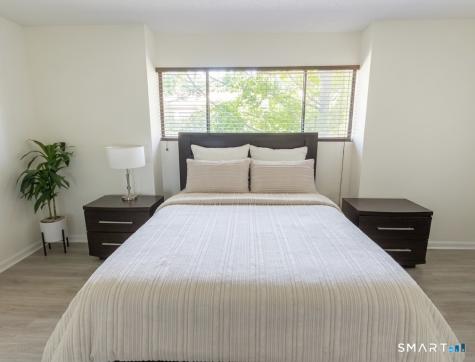 30 Orangwood West Drive Derby CT 06418