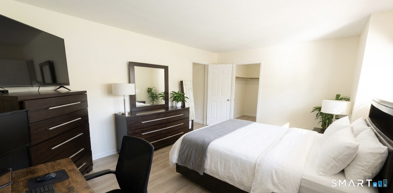 30 Orangwood West Drive Derby CT 06418