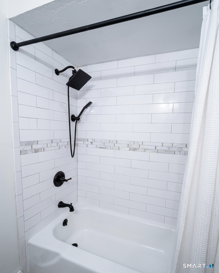 30 Orangwood West Drive Derby CT 06418