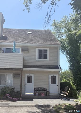 136 Pembroke Road Danbury CT 06811