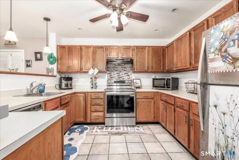 136 Pembroke Road Danbury CT 06811