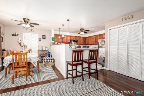 136 Pembroke Road Danbury CT 06811