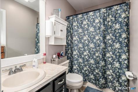 136 Pembroke Road Danbury CT 06811