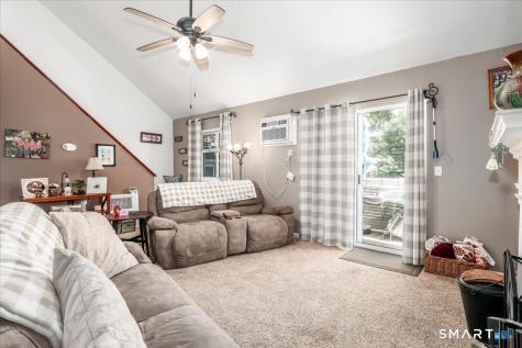 136 Pembroke Road Danbury CT 06811