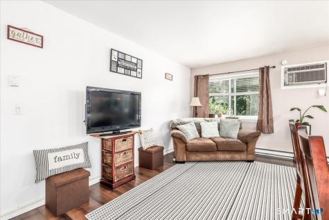 136 Pembroke Road Danbury CT 06811