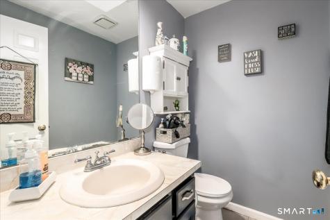136 Pembroke Road Danbury CT 06811