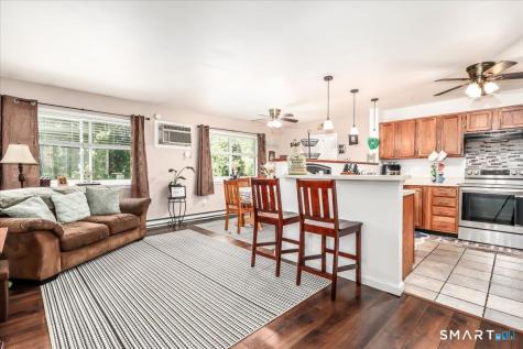 136 Pembroke Road Danbury CT 06811
