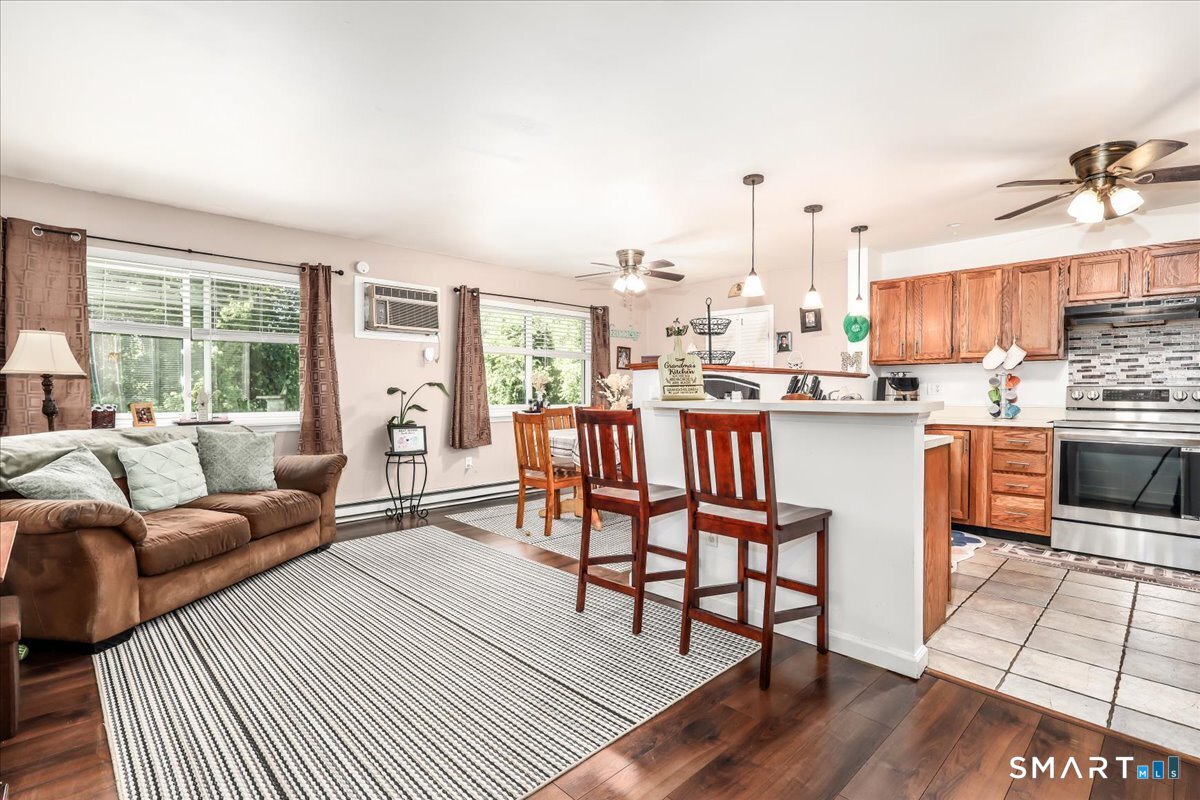 136 Pembroke Road Danbury CT 06811