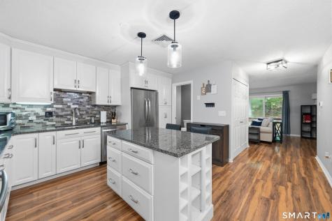 72 Songbird Lane Farmington CT 06032