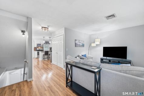 72 Songbird Lane Farmington CT 06032
