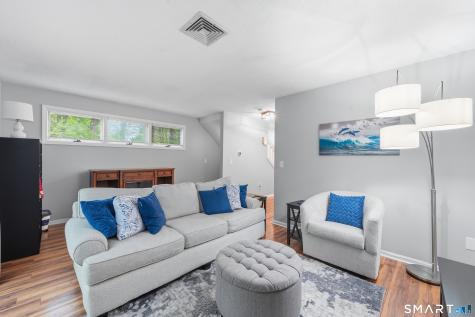 72 Songbird Lane Farmington CT 06032