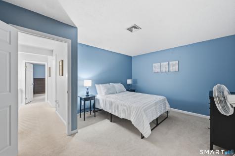 72 Songbird Lane Farmington CT 06032