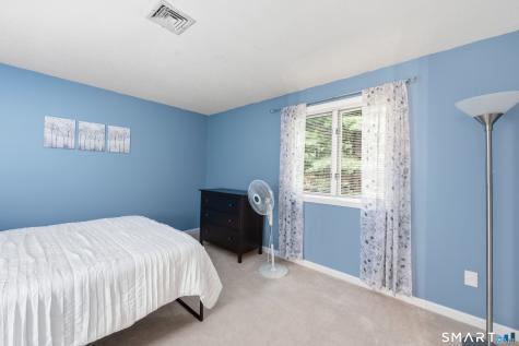 72 Songbird Lane Farmington CT 06032