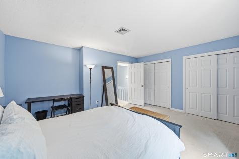 72 Songbird Lane Farmington CT 06032