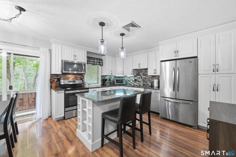 72 Songbird Lane Farmington CT 06032