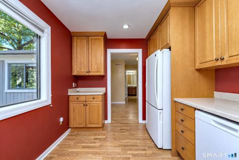 532 Narraganset Lane Stratford CT 06614