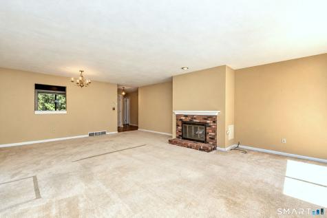 532 Narraganset Lane Stratford CT 06614