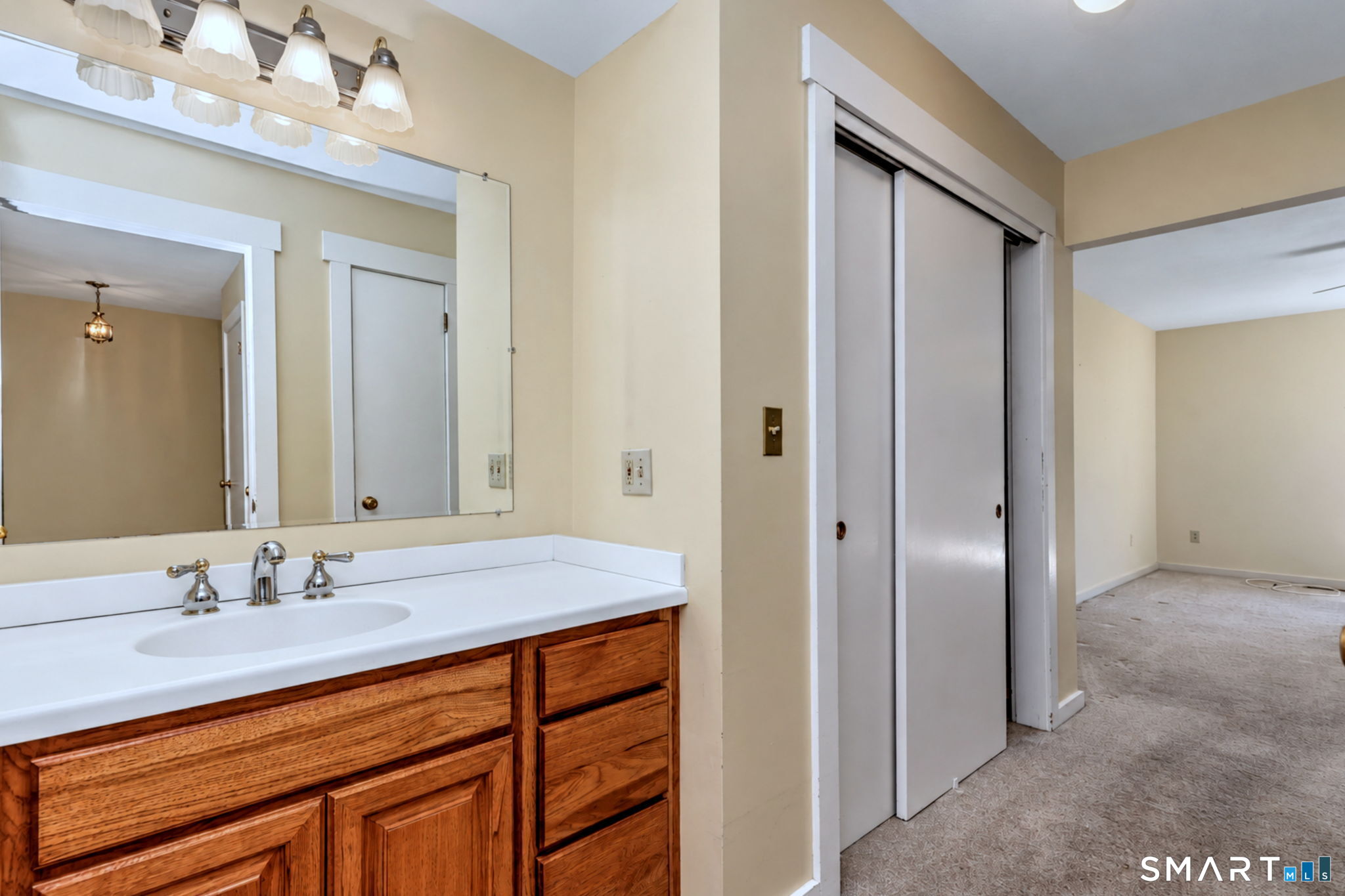 532 Narraganset Lane Stratford CT 06614