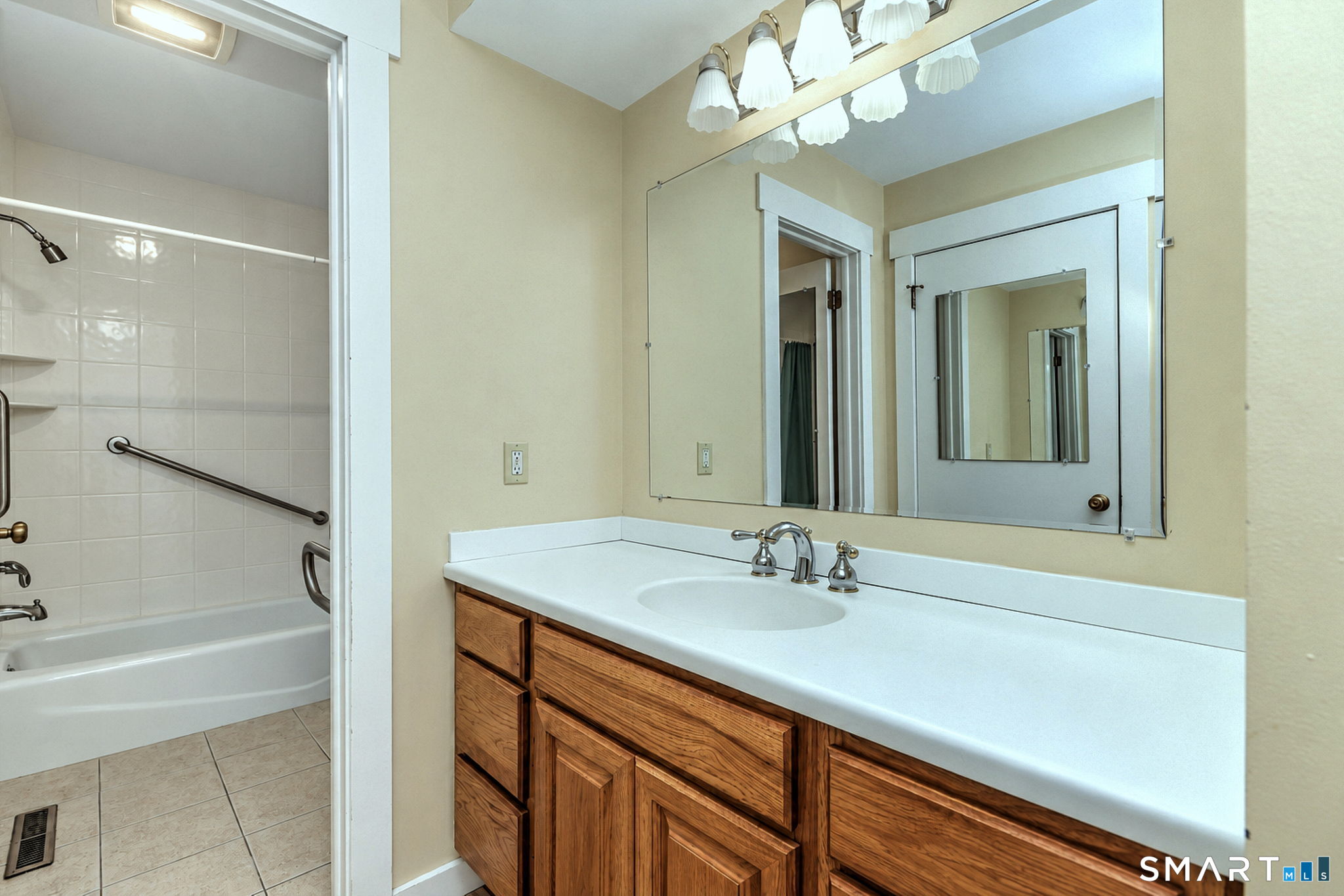 532 Narraganset Lane Stratford CT 06614