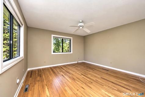 532 Narraganset Lane Stratford CT 06614